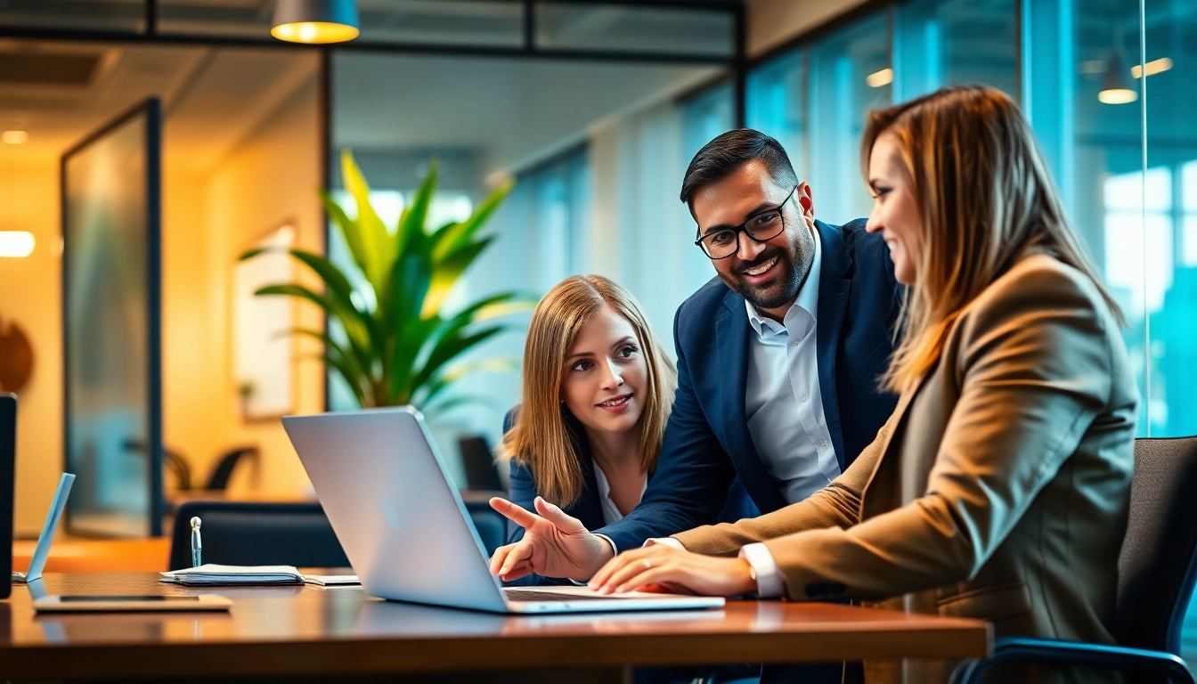 Professioneller Headhunter IT berät einen Klienten in modernem Bürosetting.